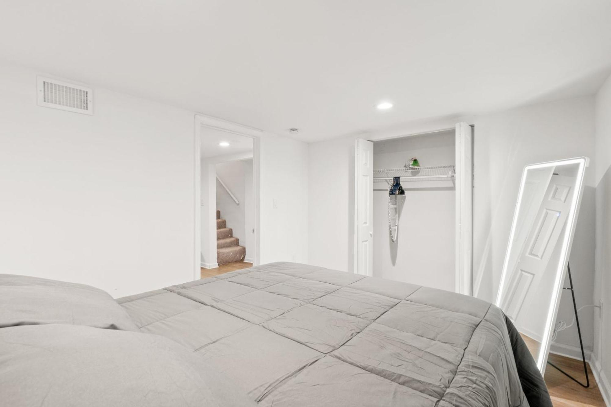 Апартаменты Negin 2903 - Basement Unit Вашингтон Экстерьер фото
